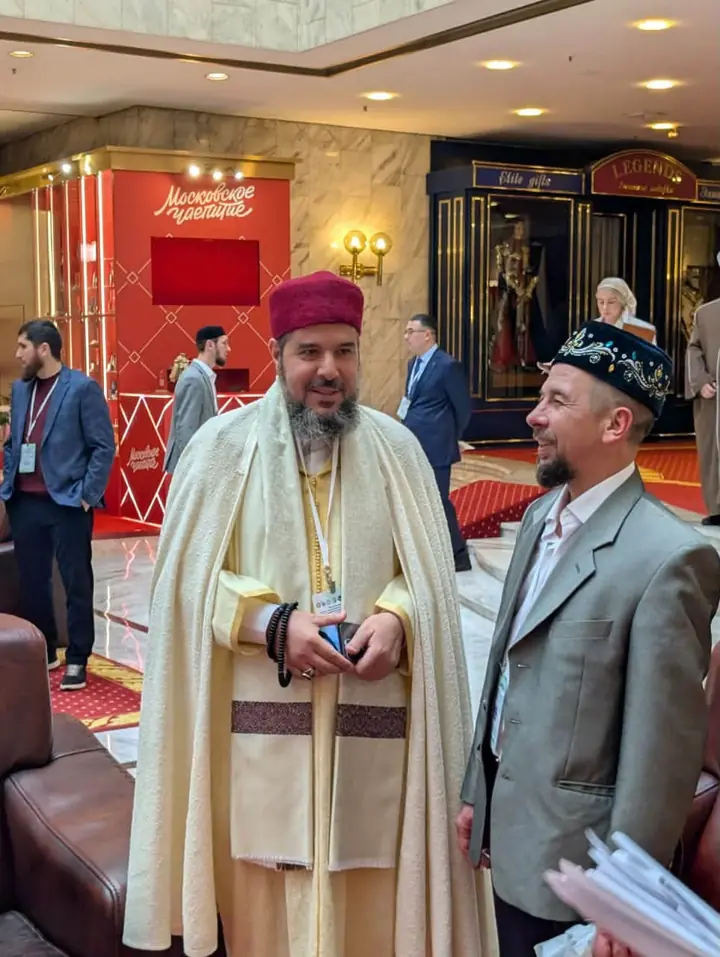 Dialogue and exchange between scholars